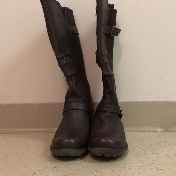 NWOT. The size is a bit smaller for me. - Picture 3 of 6